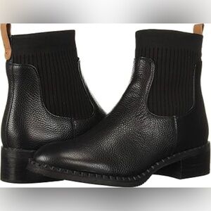 KENNETH COLE Gentle Souls Best Chelsea Black Leather Ankle Pull On Sock Booties